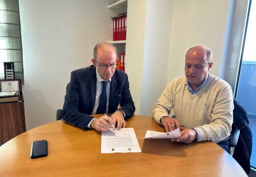 Miño e Vilarmaior asinan un convenio para dotar de saneamento ás vivendas da Tolda, en Bemantes